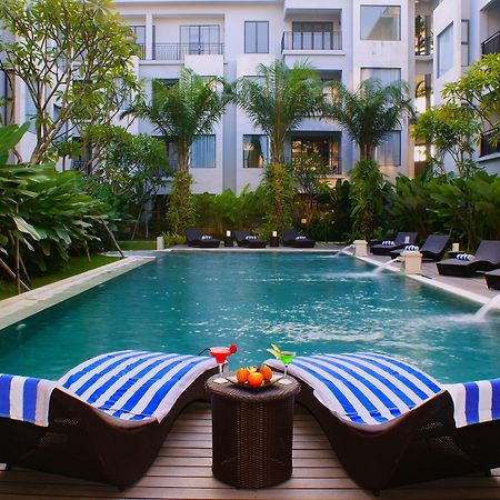 Umalas Hotel & Residence Seminyak Esterno foto