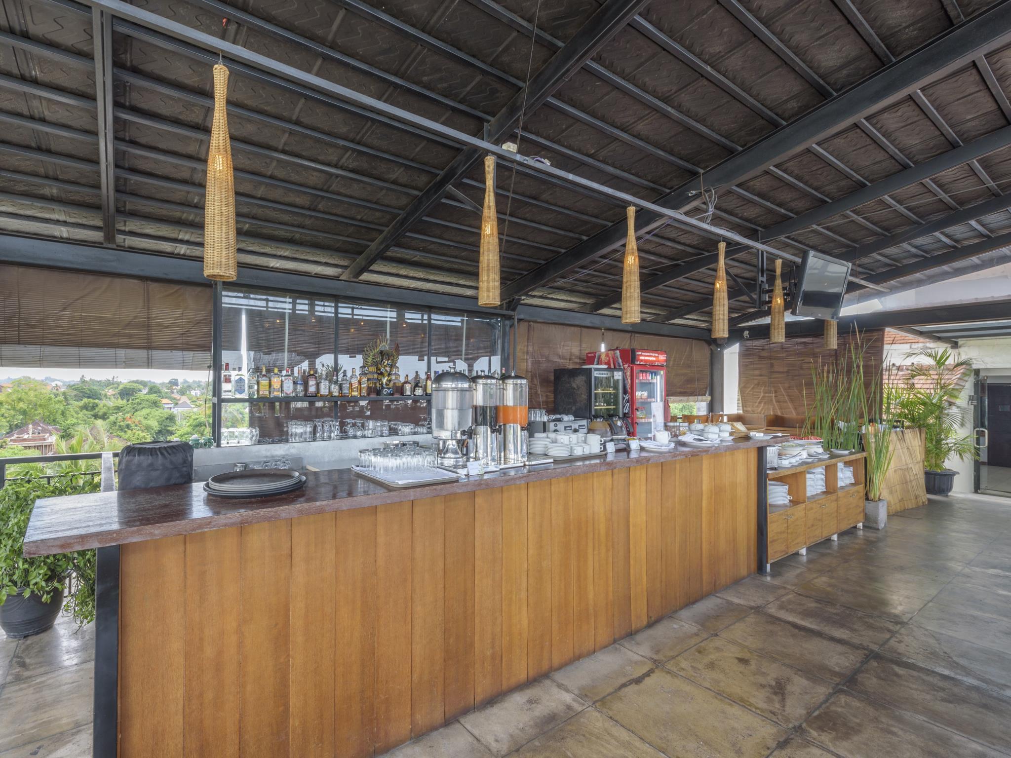 Umalas Hotel & Residence Seminyak Esterno foto