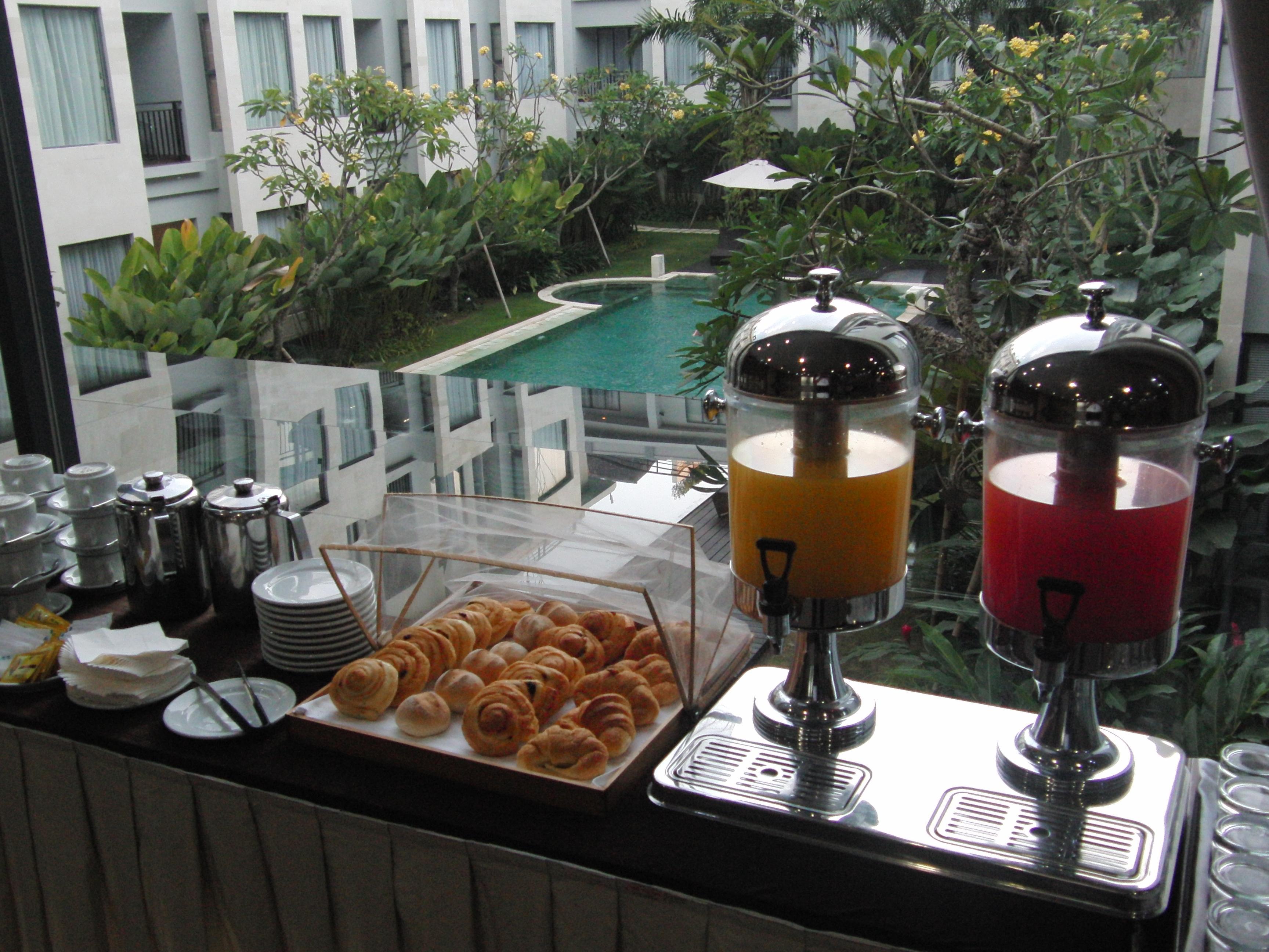 Umalas Hotel & Residence Seminyak Esterno foto
