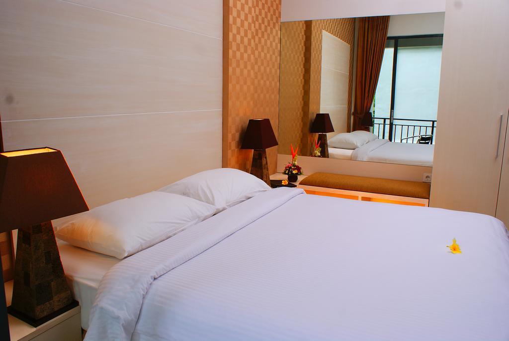 Umalas Hotel & Residence Seminyak Esterno foto
