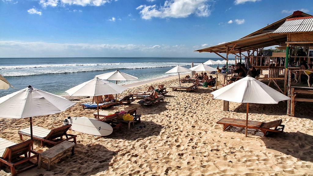 Umalas Hotel & Residence Seminyak Esterno foto